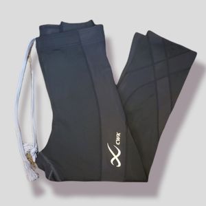 CW-X compression capri leggings